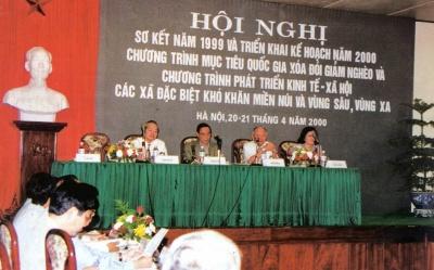 Hội nghị sơ kết Chương trình MTQG xóa đói giảm nghèo và Chương trình 135 năm 1999 và triển khai nhiệm vụ năm 2000