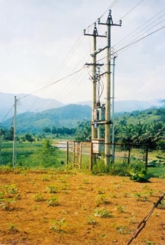 Chương trình 135 đưa điện lưới quốc gia đến với các vùng miền núi, vùng sâu vùng xa