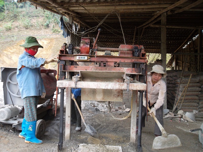 Từ nguồn vốn được hỗ trợ, nhiều hộ gia đình ở huyện Lang Chánh, Thanh Hóa đã đầu tư sản xuất giúp thoát nghèo bền vững, vươn lên làm giàu. 