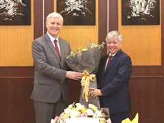 Bộ trưởng, Chủ nhiệm Đỗ Văn Chiến tiếp ông Eric Sidgwick - Giám đốc Quốc gia Ngân hàng phát triển Châu Á tại Việt Nam 