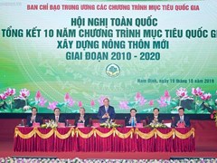 Thủ tướng Chính phủ Nguyễn Xuân Phúc: Xây dựng vùng nông thôn xanh, sạch, đẹp, bản sắc và đáng sống 